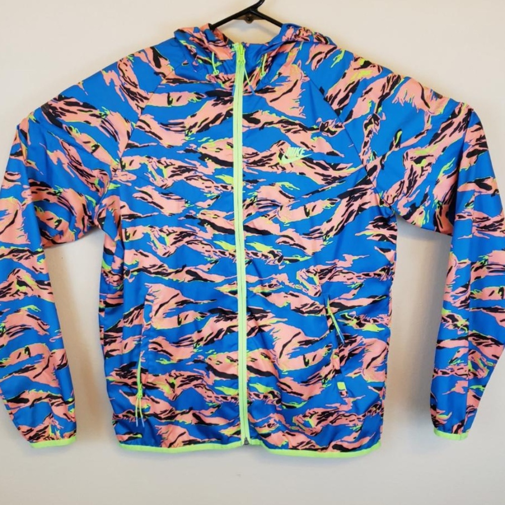 Men's Colorful Camo Zipup Windbreaker Size Medium